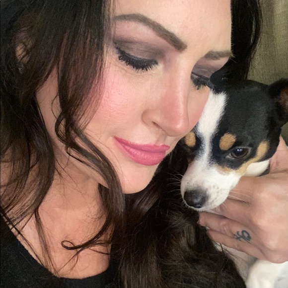 Meet your Posher, Lisa - Picture 3 of 4